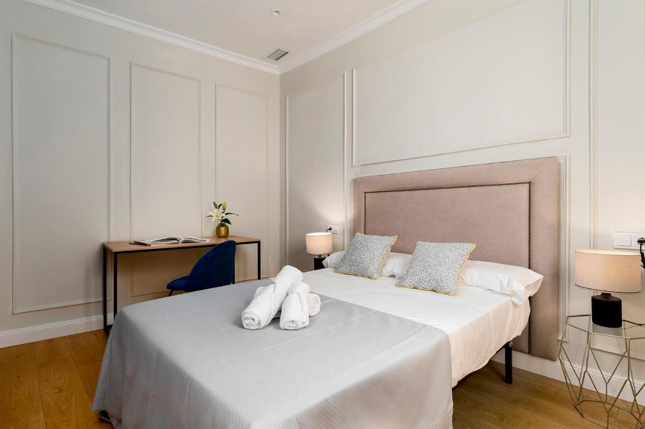 Apartamento Plaza De La Merced 4 Habitaciones Málaga Exteriör bild