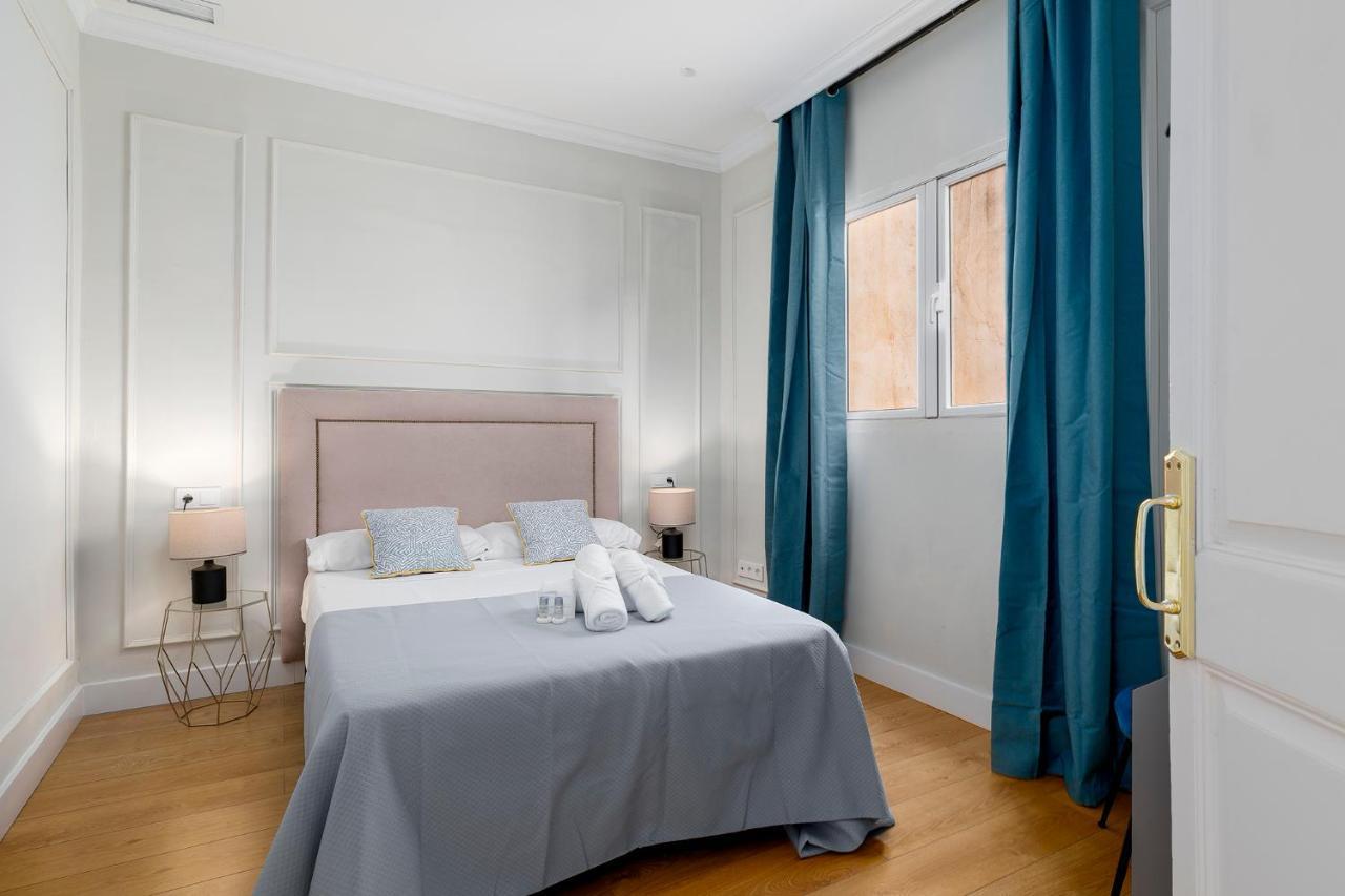 Apartamento Plaza De La Merced 4 Habitaciones Málaga Exteriör bild